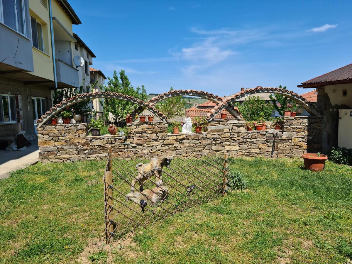 Balabanovata Kashta Otel Ortaköy Dış mekan fotoğraf